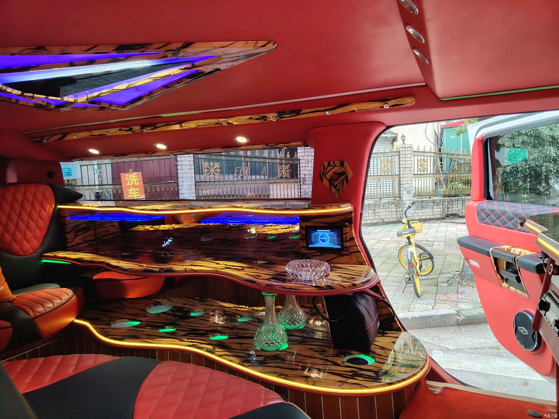 Hummer H6, 2004 7