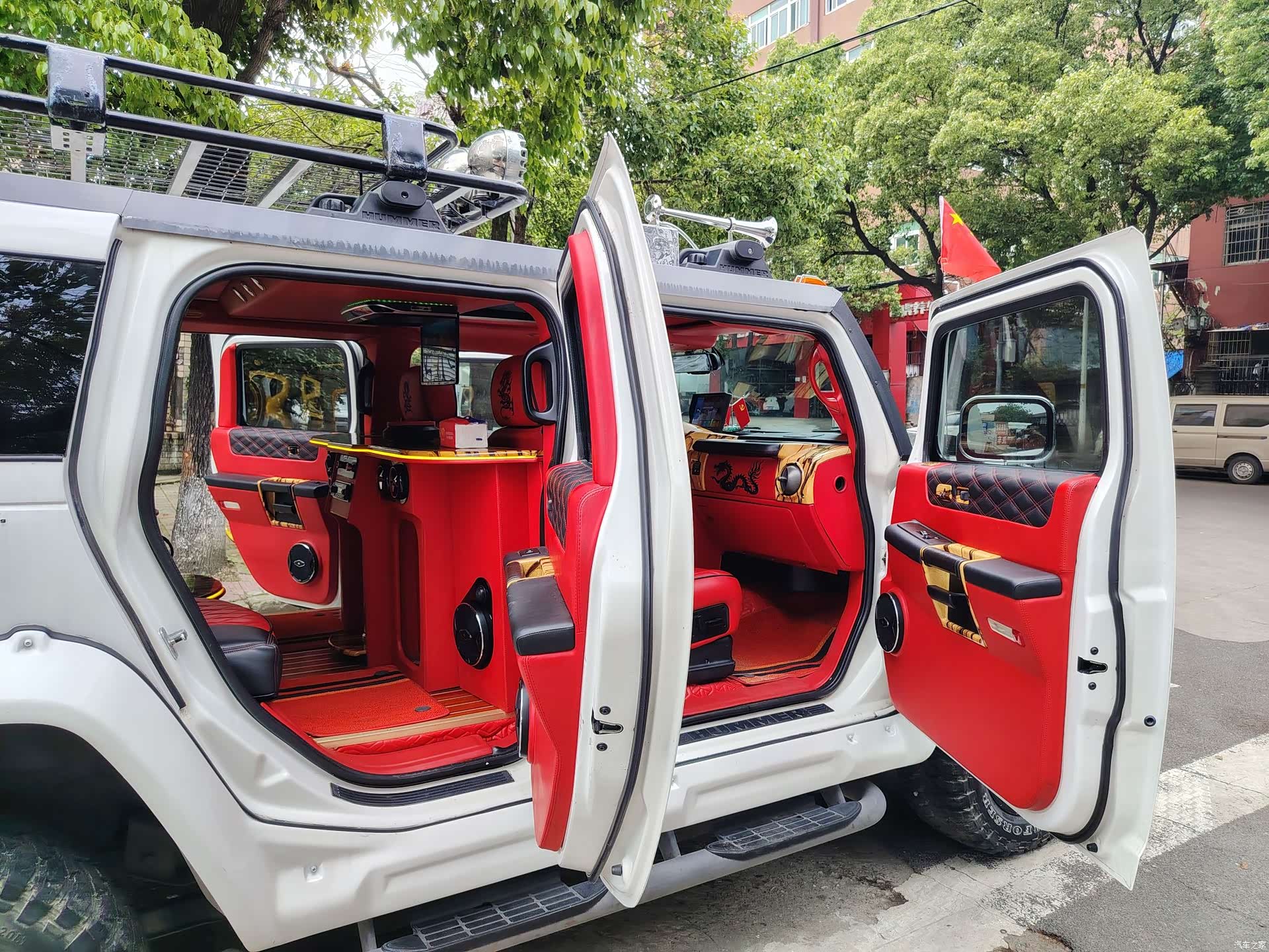 Hummer H6, 2004 8
