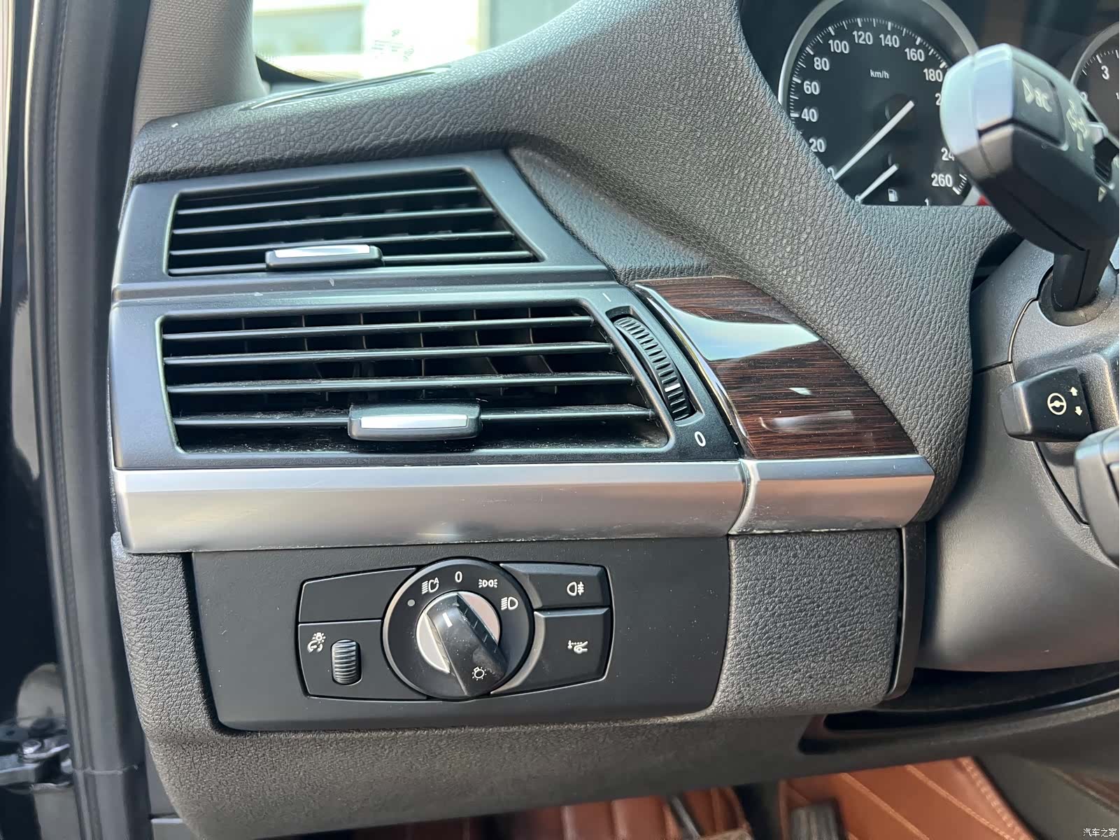 BMW X6, 2012 10