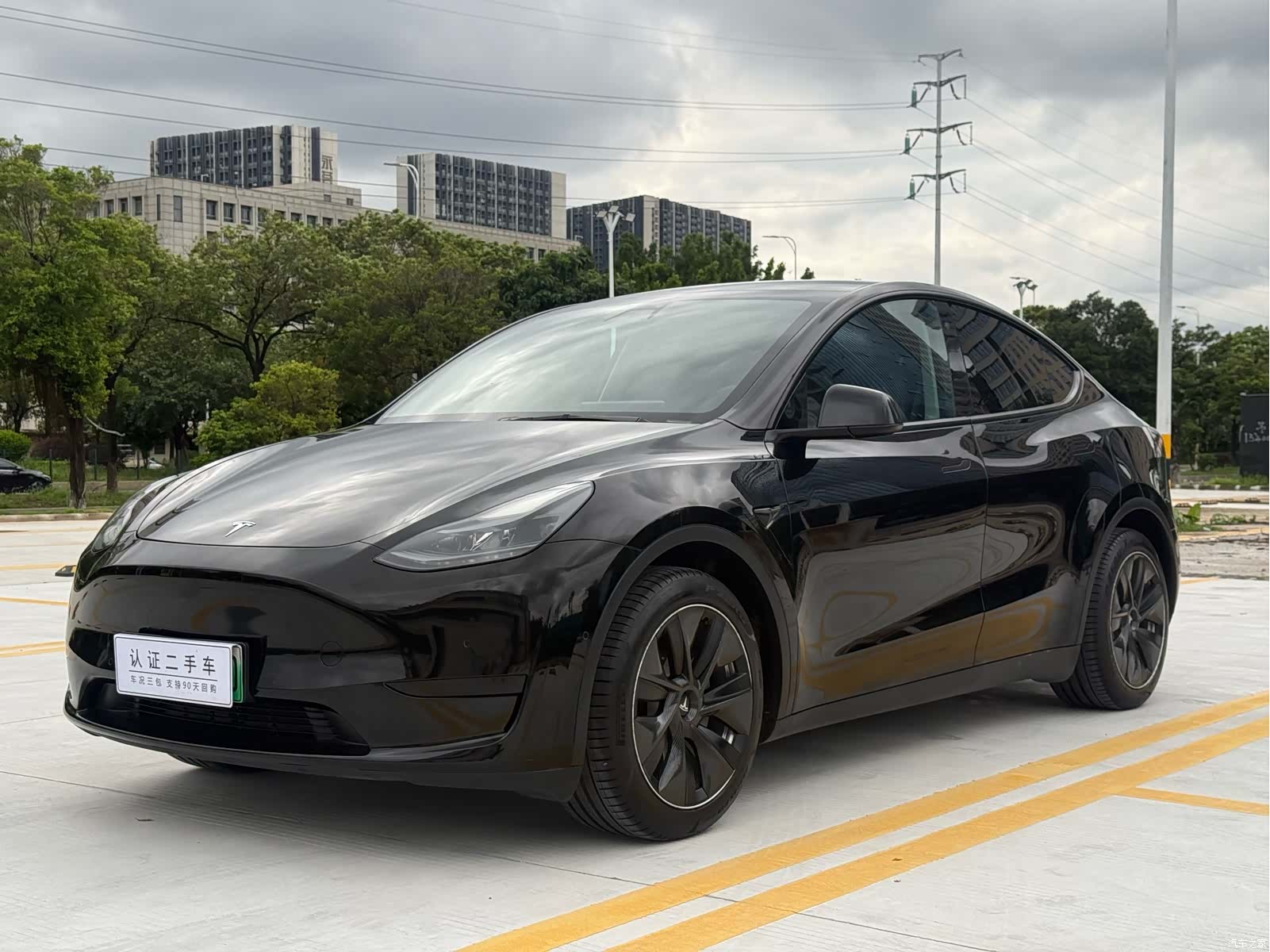 Tesla Model Y, 2022 1