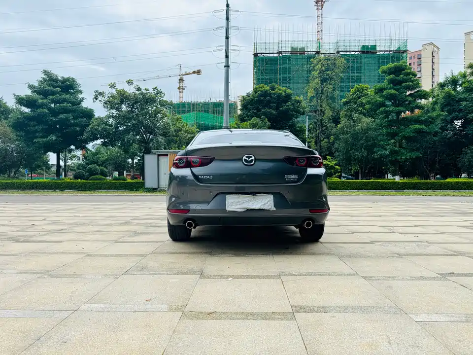 Mazda 3 Angkesaila