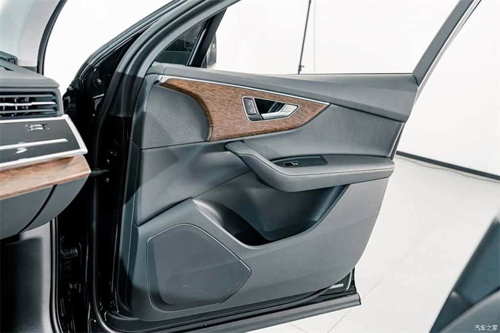 Audi Q7, 2024 15