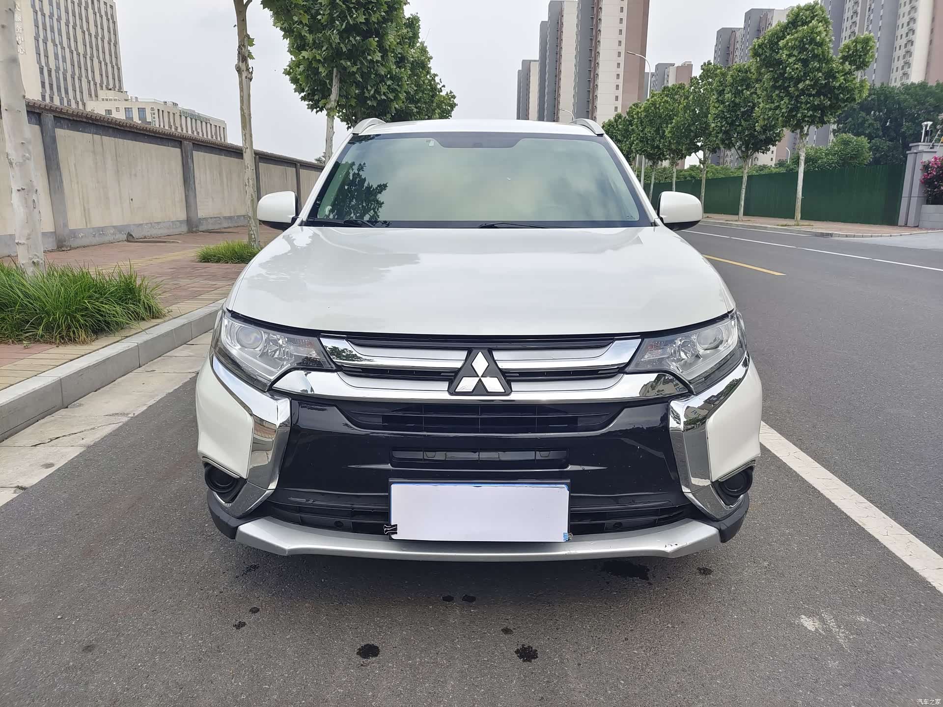 Mitsubishi Outlander, 2017 2