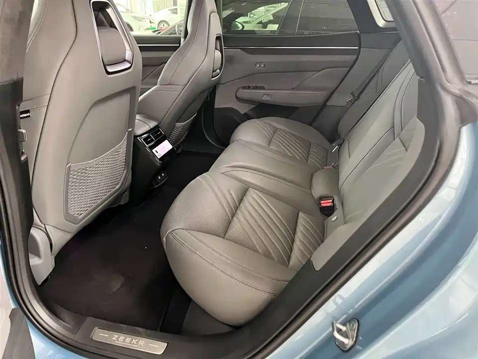 Zeekr 001