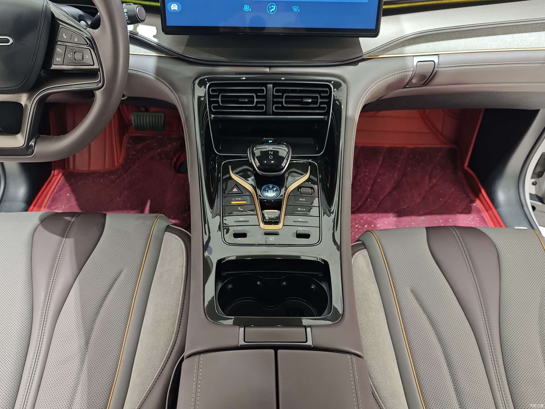 BYD 07, 2023 8