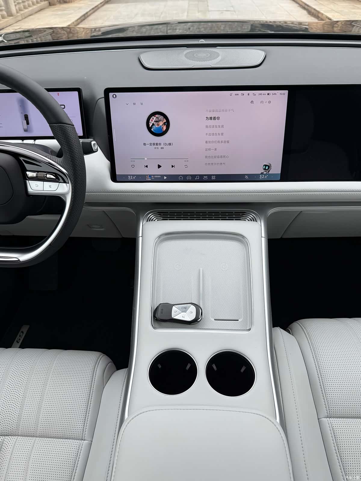 Xpeng G9, 2025 8