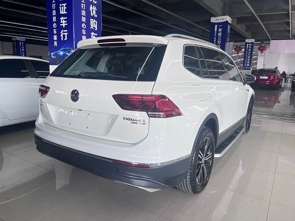 Volkswagen Tiguan L