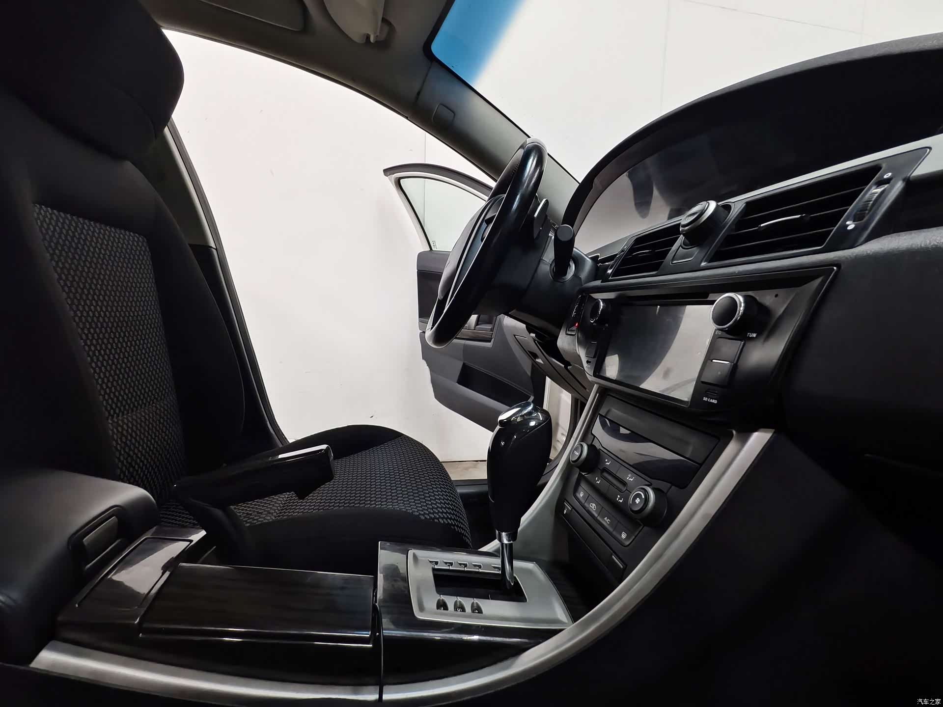 Roewe 550, 2016 14