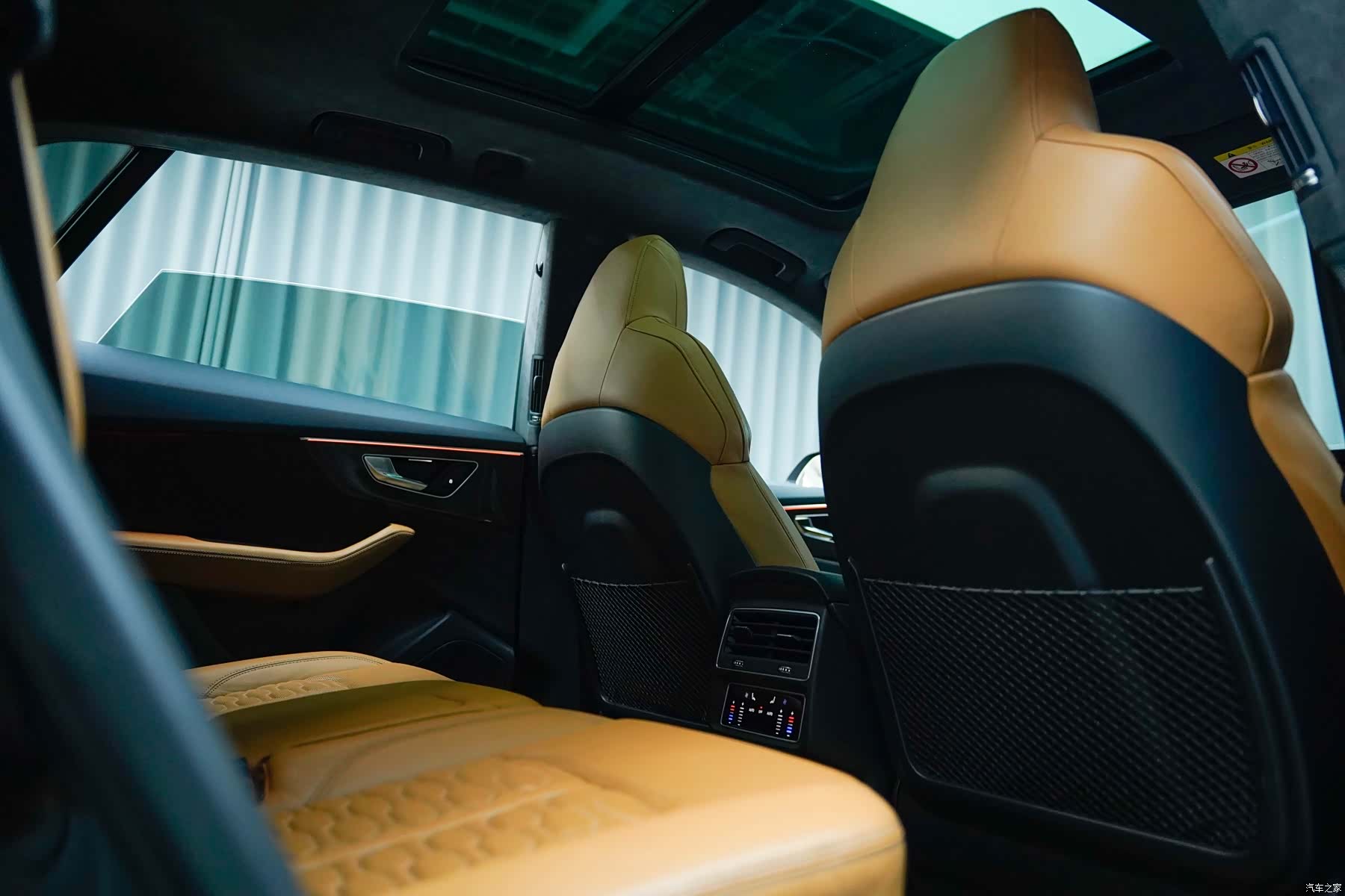 Audi Q8, 2022 16