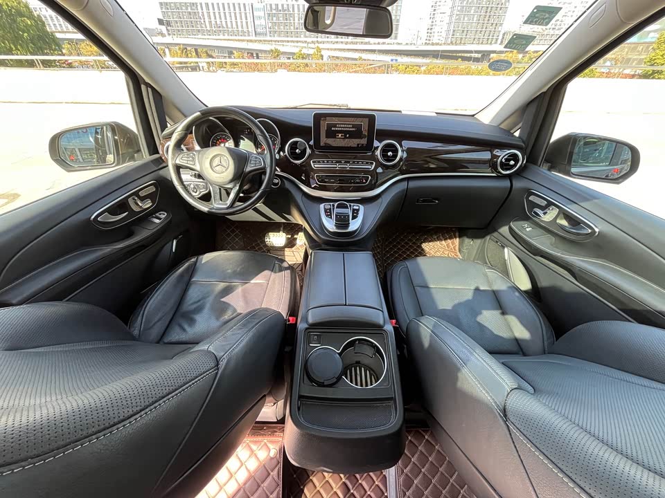 Mercedes-Benz V-class