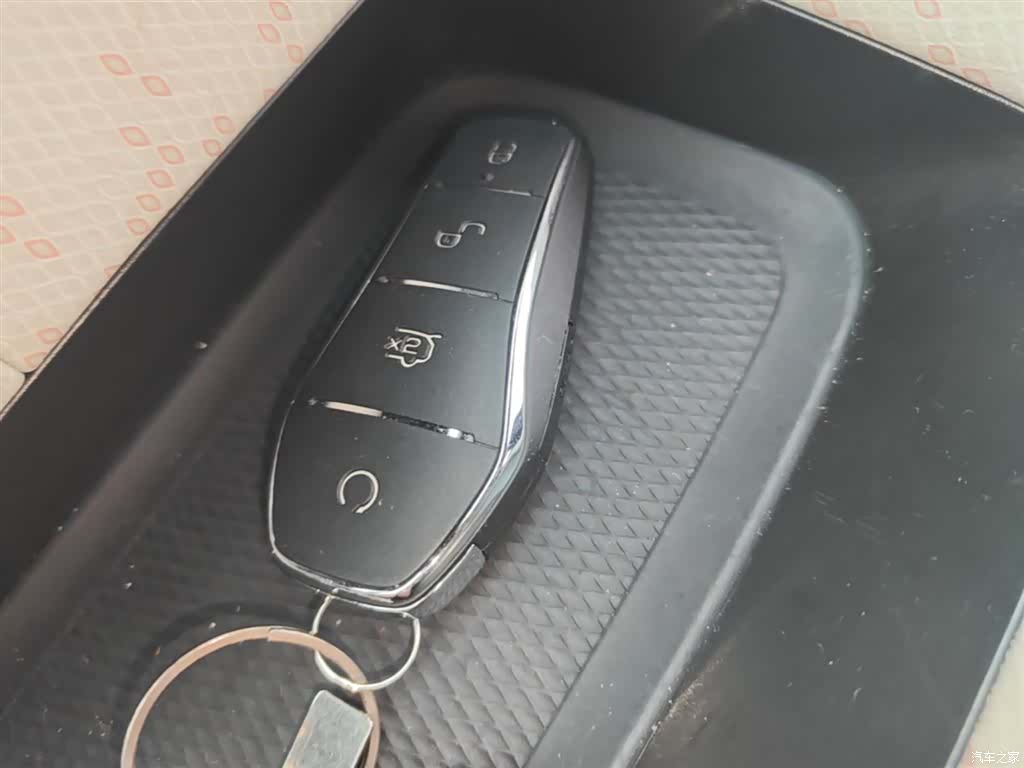 BYD Dolphin, 2022 9