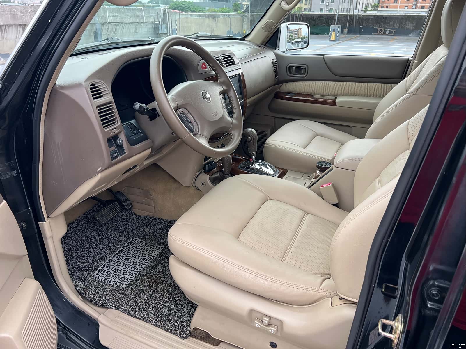 Nissan Patrol, 2004 10