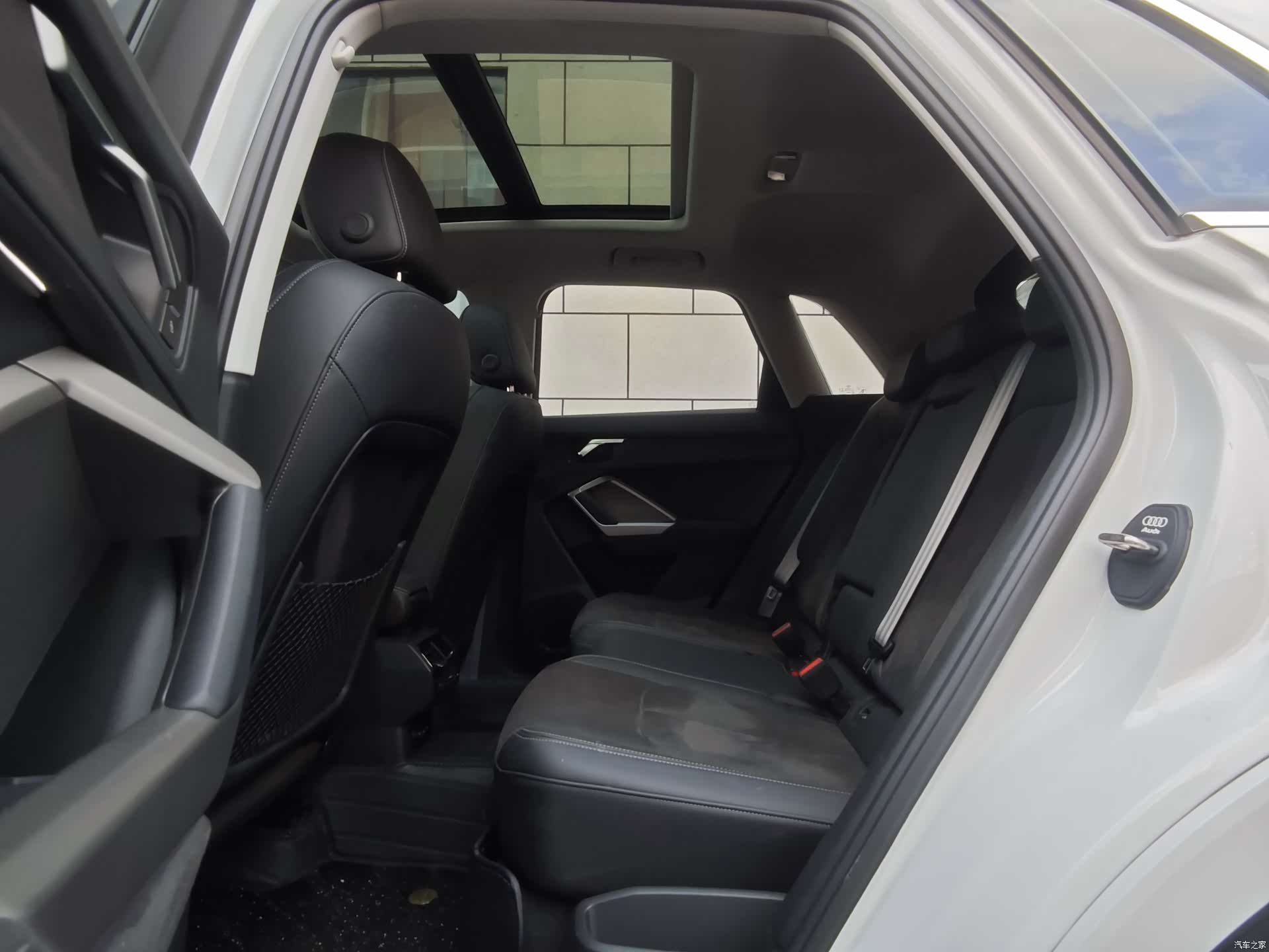 Audi Q3, 2022 10