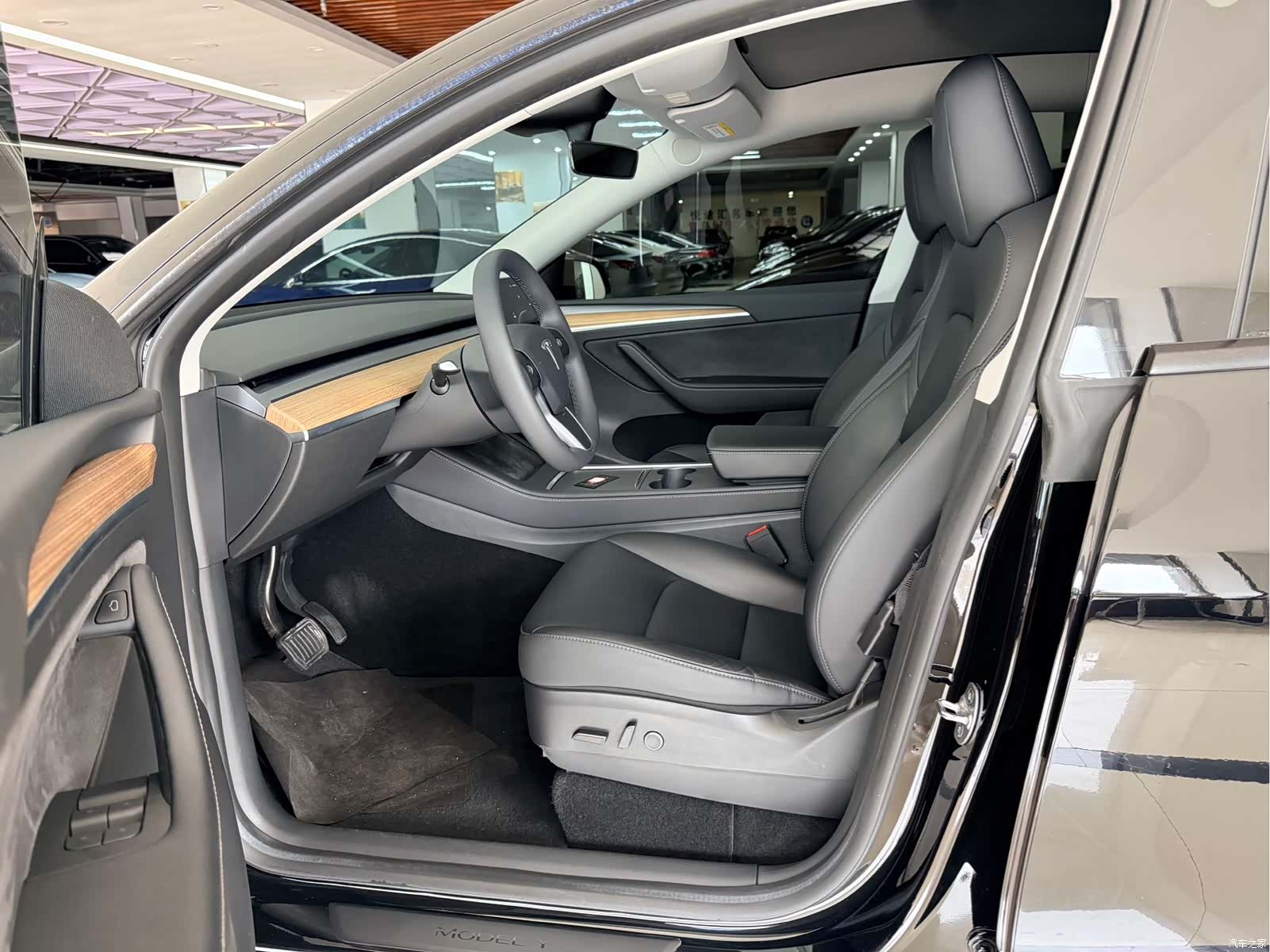 Tesla Model Y, 2022 6