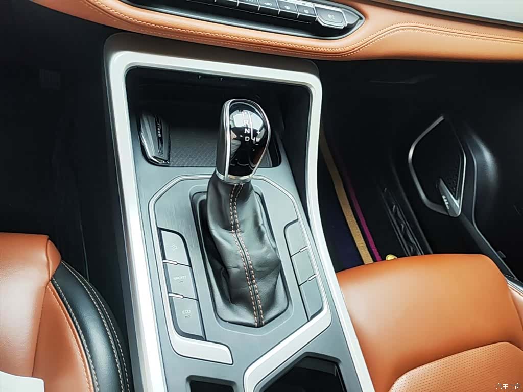 Geely X6, 2020 14