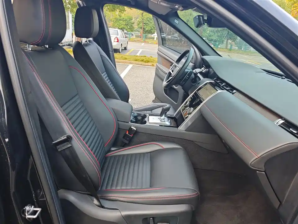 Land Rover Discover sports