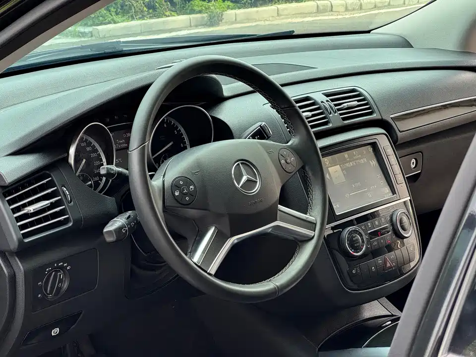 Mercedes-Benz R-class