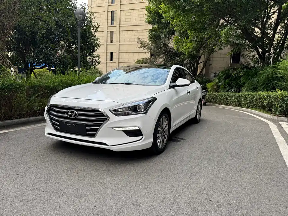 Hyundai Name picture