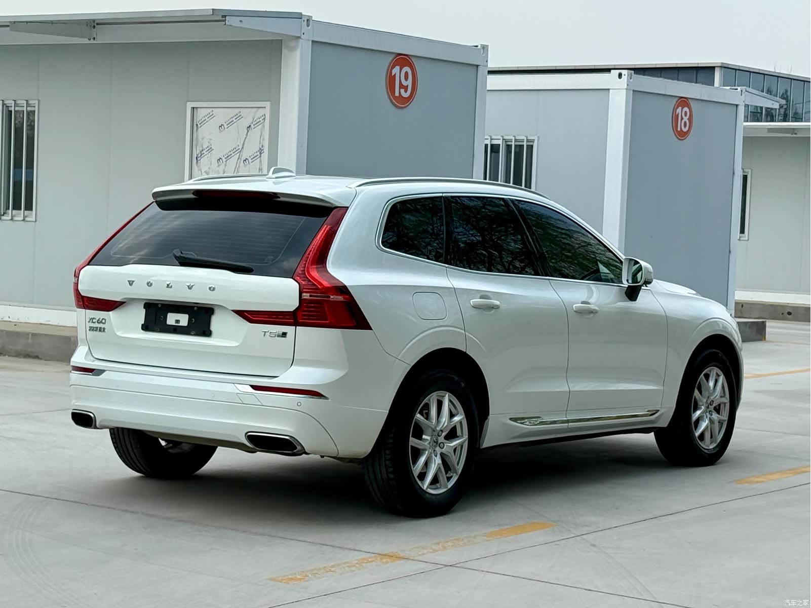 Volvo XC60, 2019 все фото