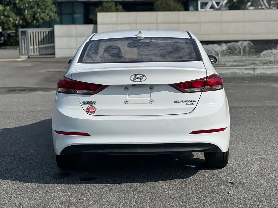 Hyundai Lead