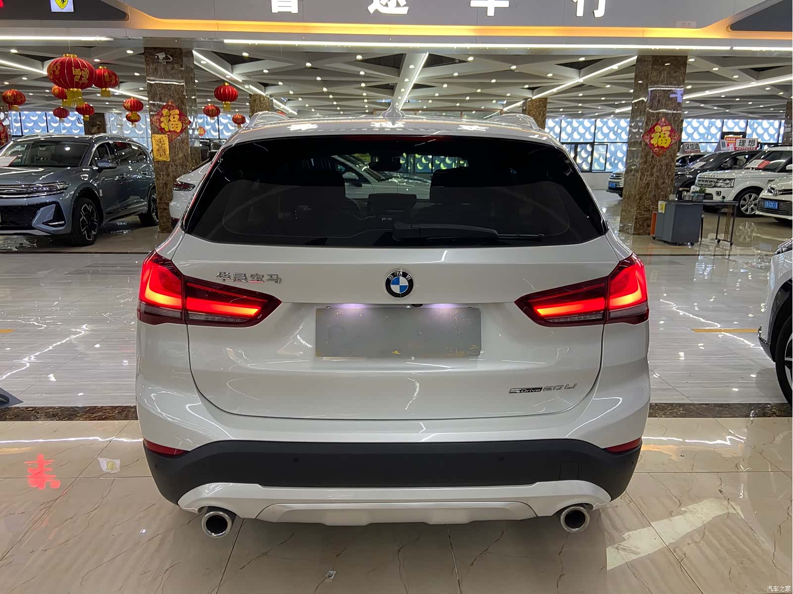BMW X1, 2022 все фото