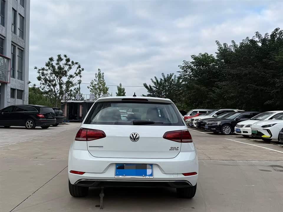 Volkswagen golf