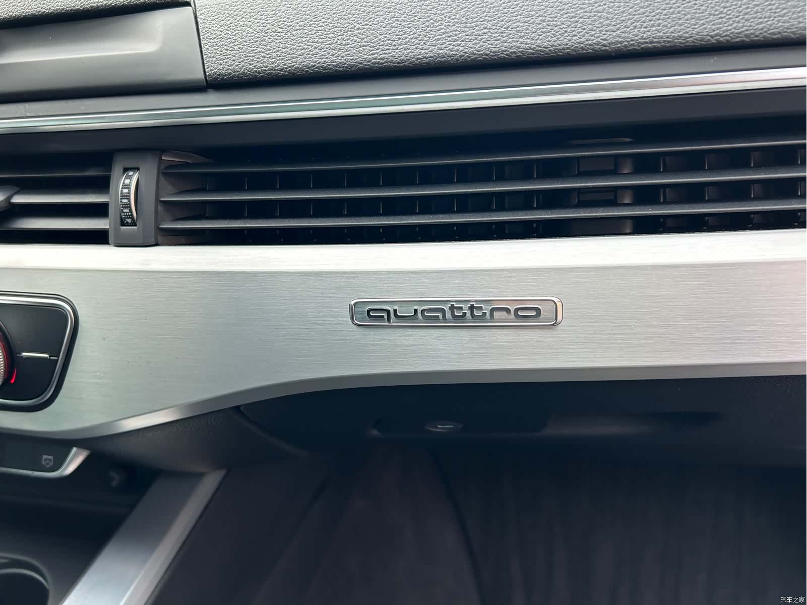 Audi A4L, 2019 17