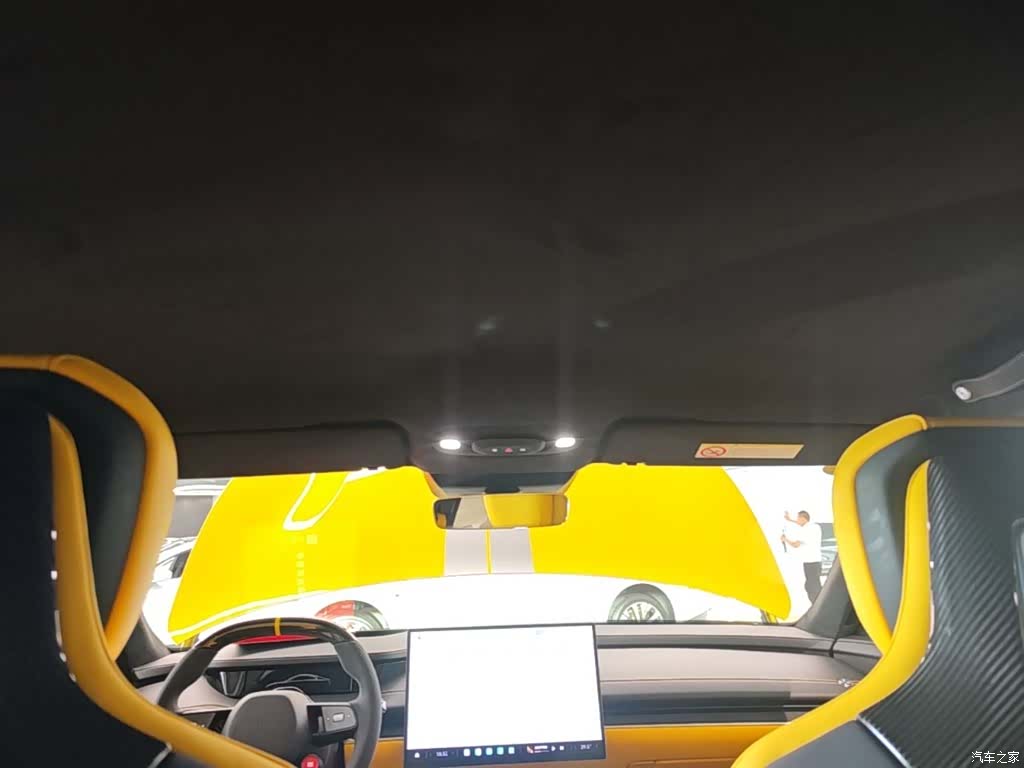 Xiaomi SU7, 2025 18
