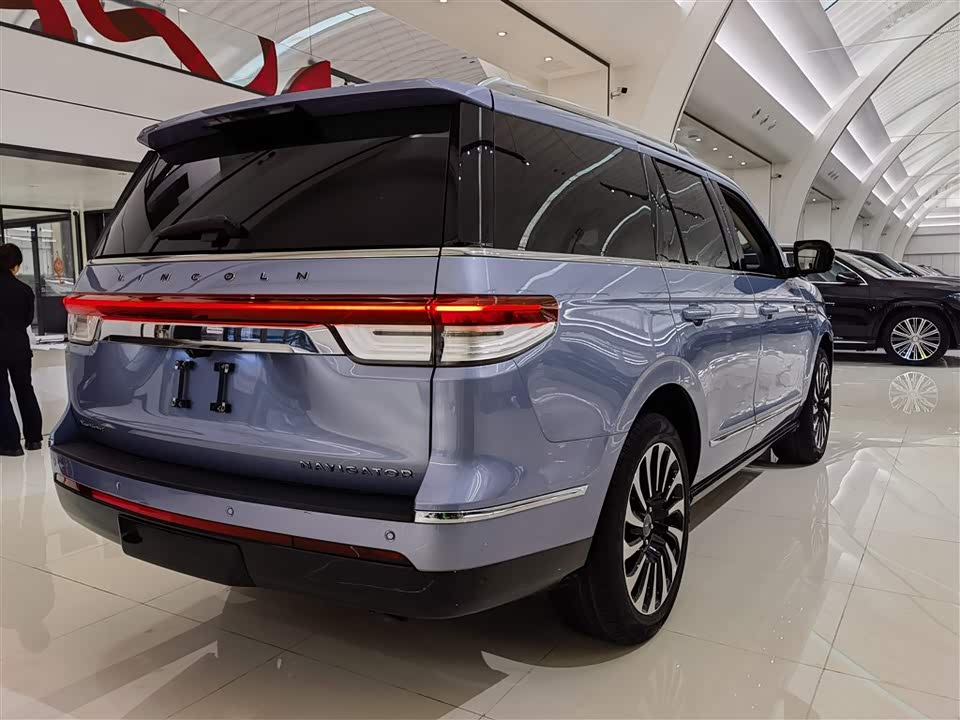 Lincoln Navigator