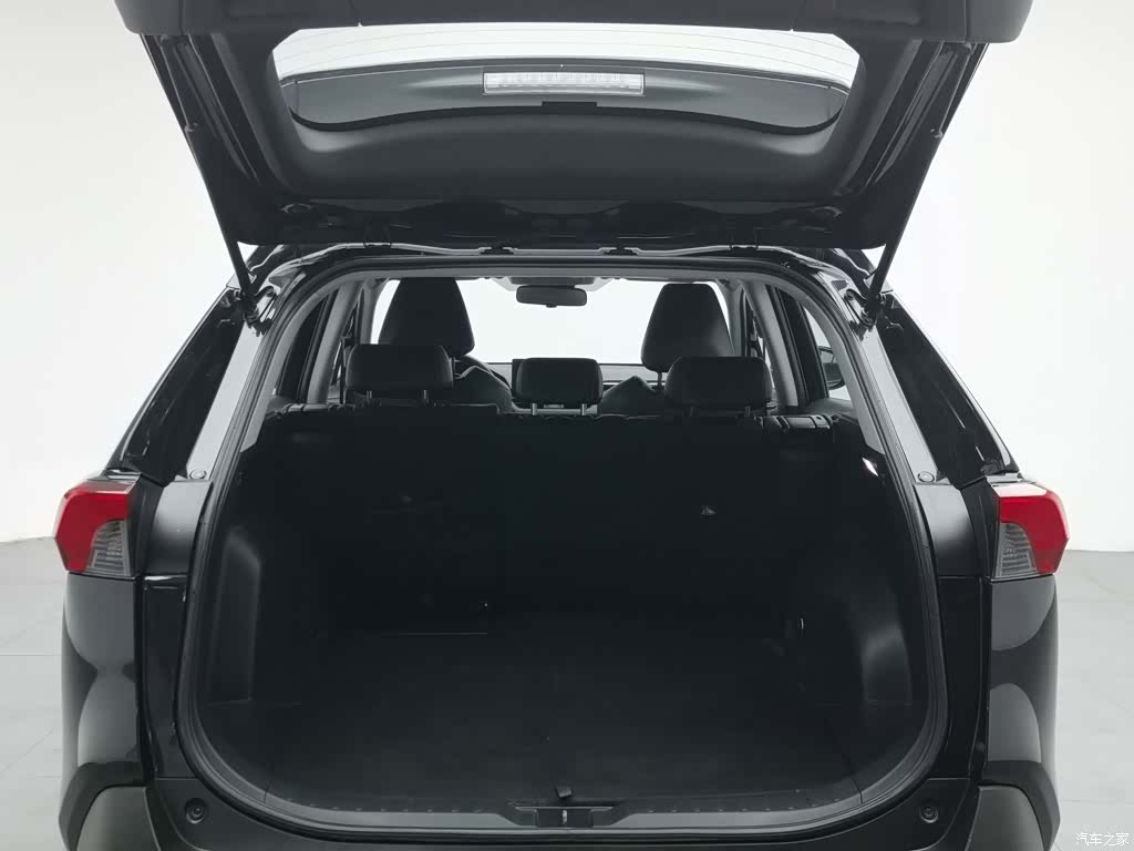 Toyota RAV4, 2023 16