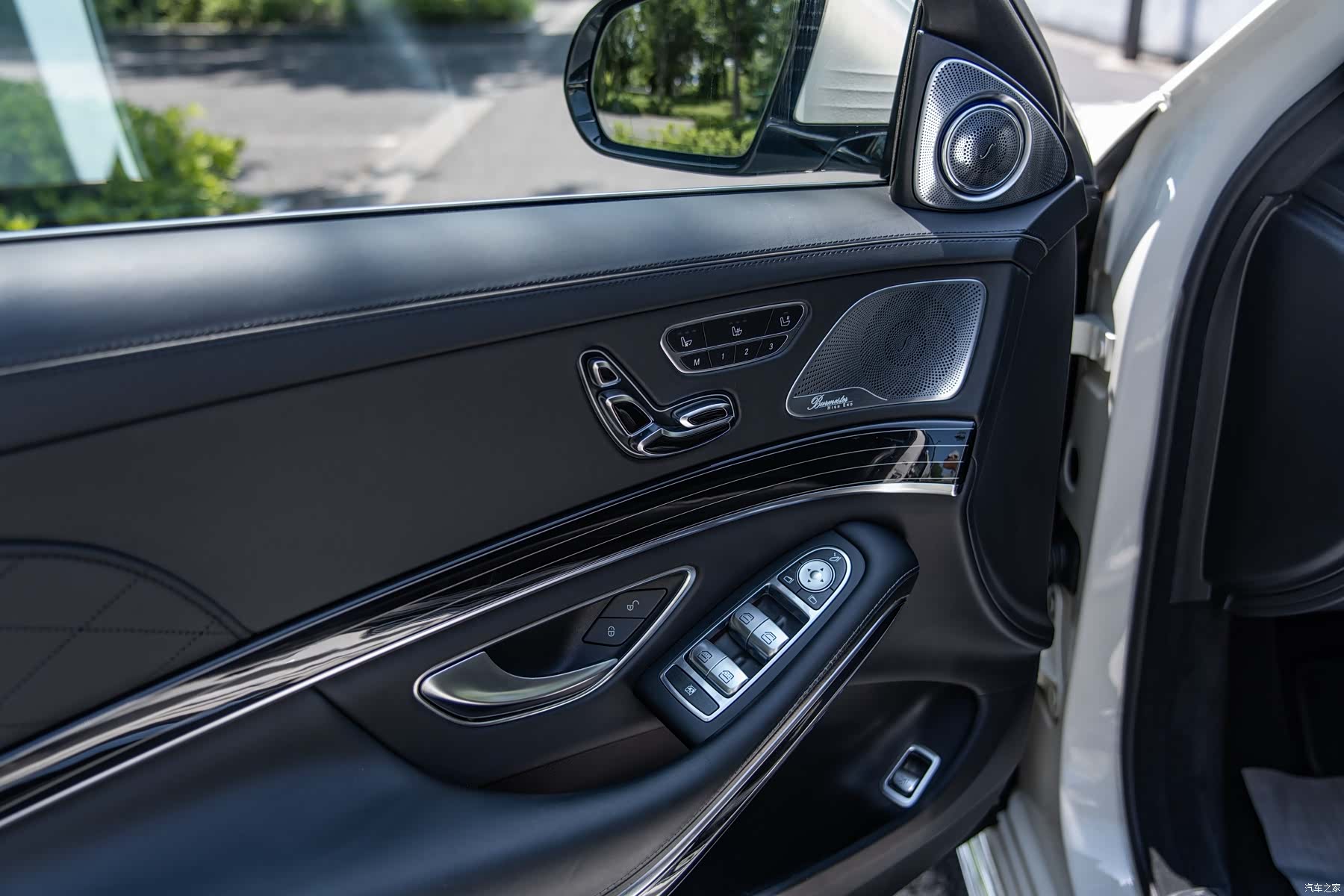 Mercedes-Benz S-Class, 2015 4