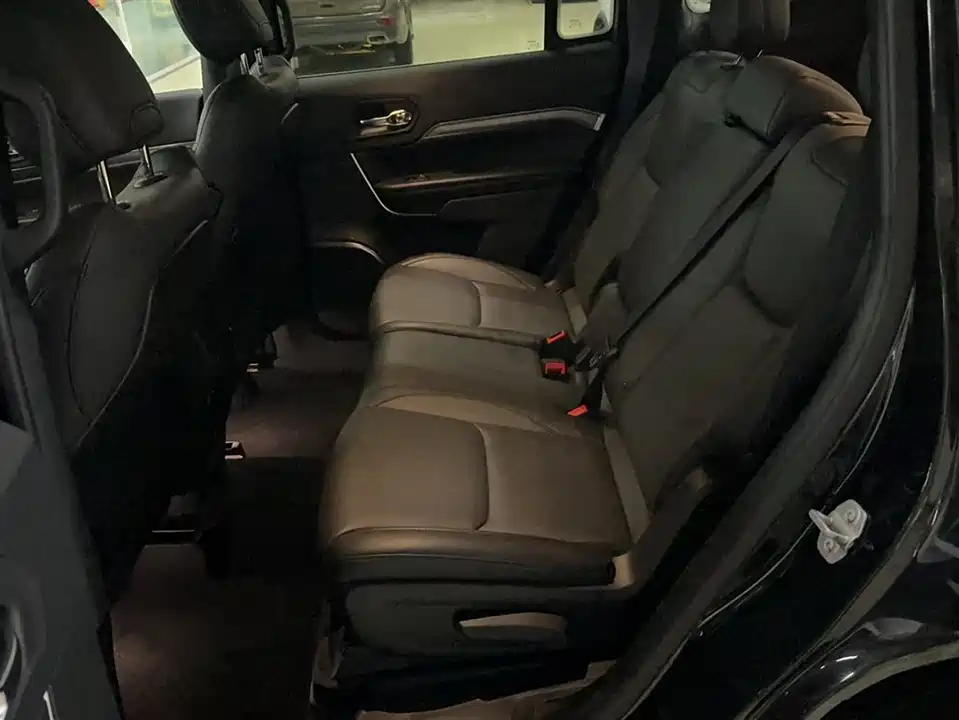 Jeep Grand Commander