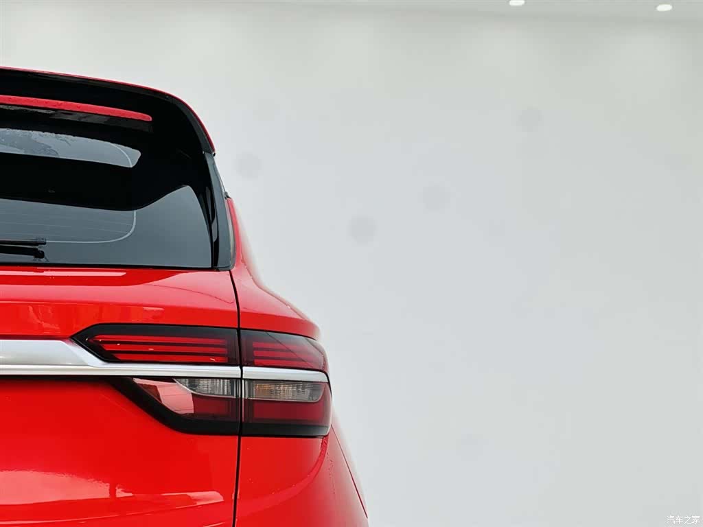 Geely Coolray, 2020 10