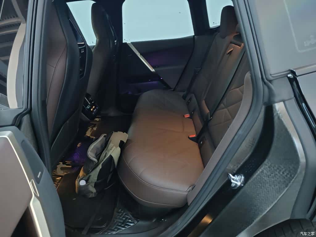 BMW iX, 2023 17
