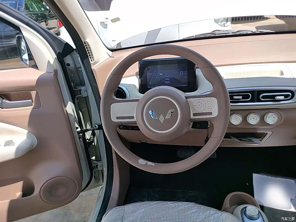 Wuling MINIEV, 2026 11