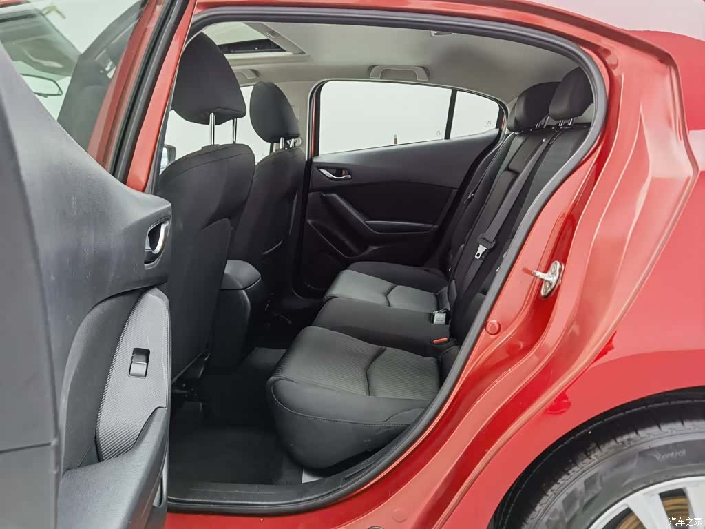 Mazda Mazda3, 2014 15