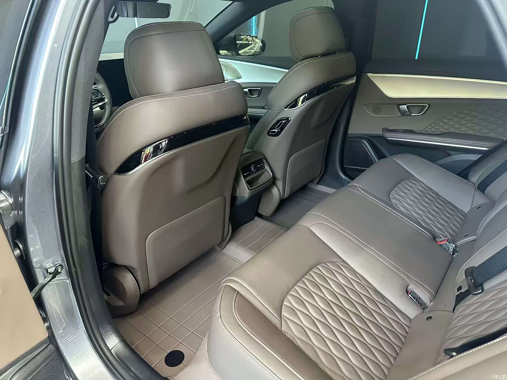 BYD Han, 2024 10