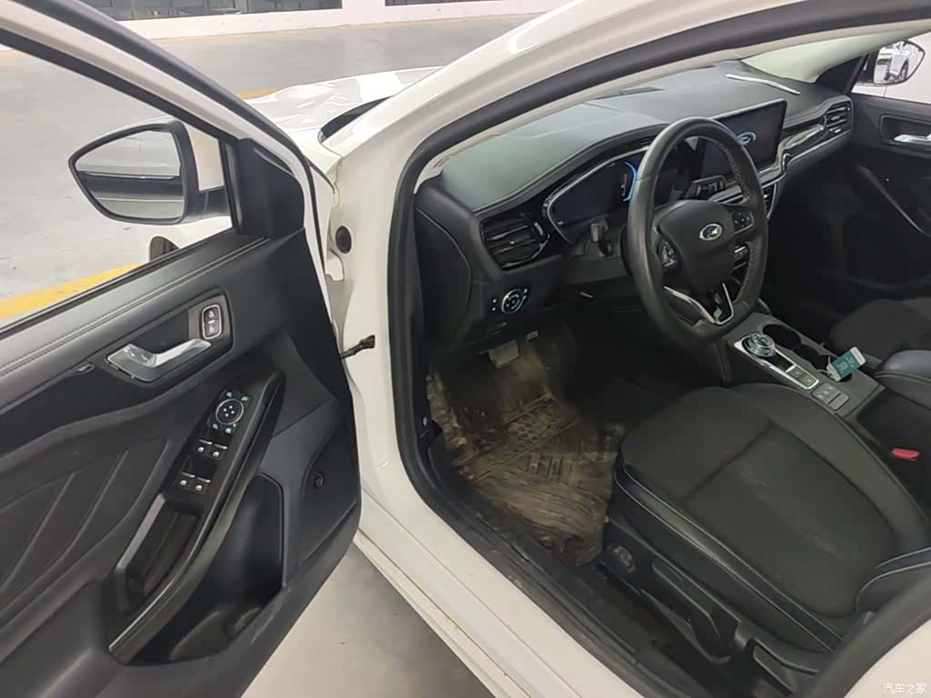 Ford Focus, 2021 16