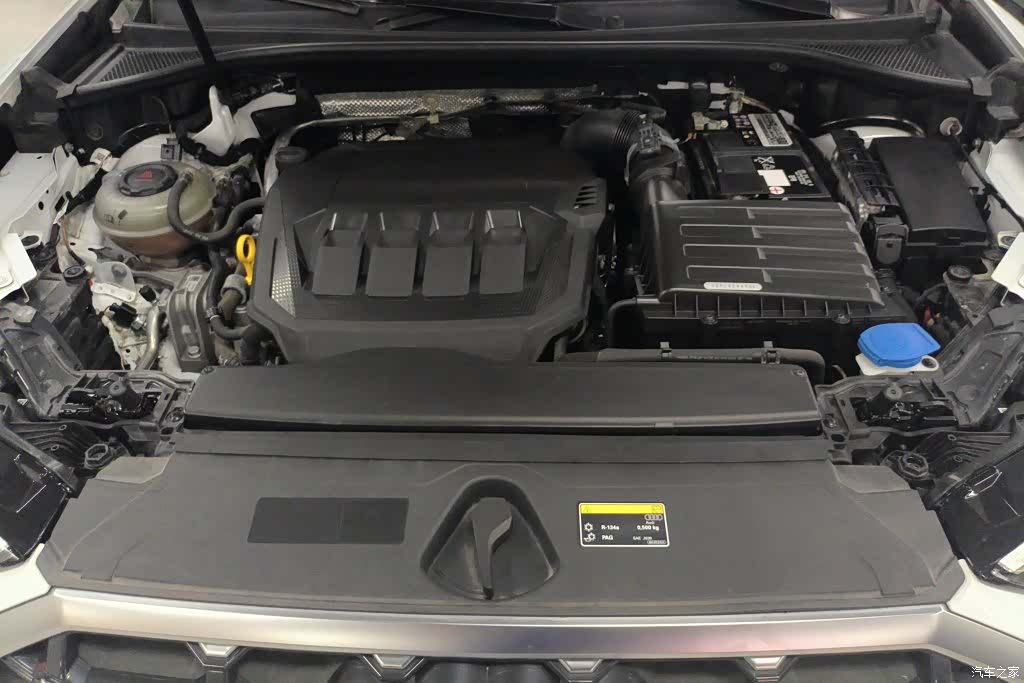 Audi Q3, 2022 10