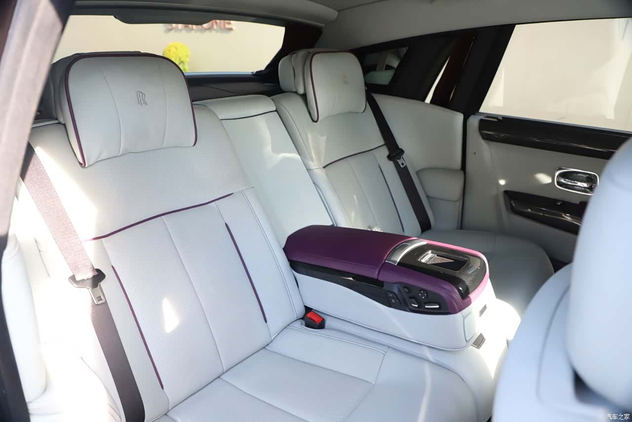 Rolls-Royce Phantom, 2007 10