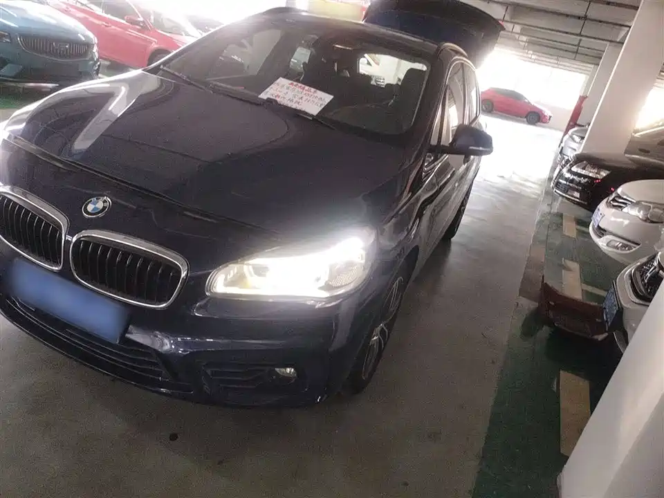 BMW 2 series station wagon