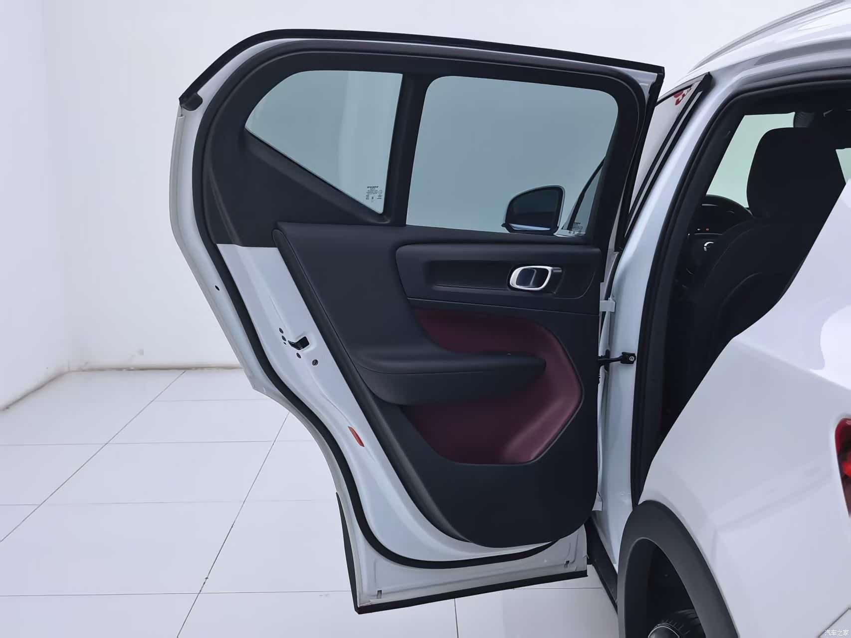 Volvo XC40, 2023 23