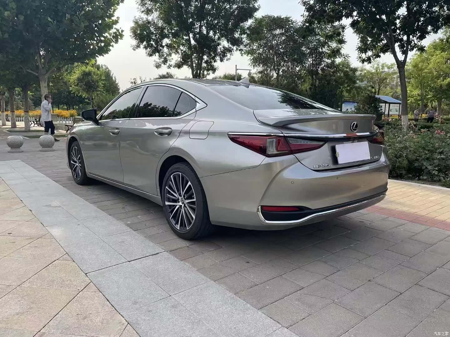 Lexus ES, 2023 7