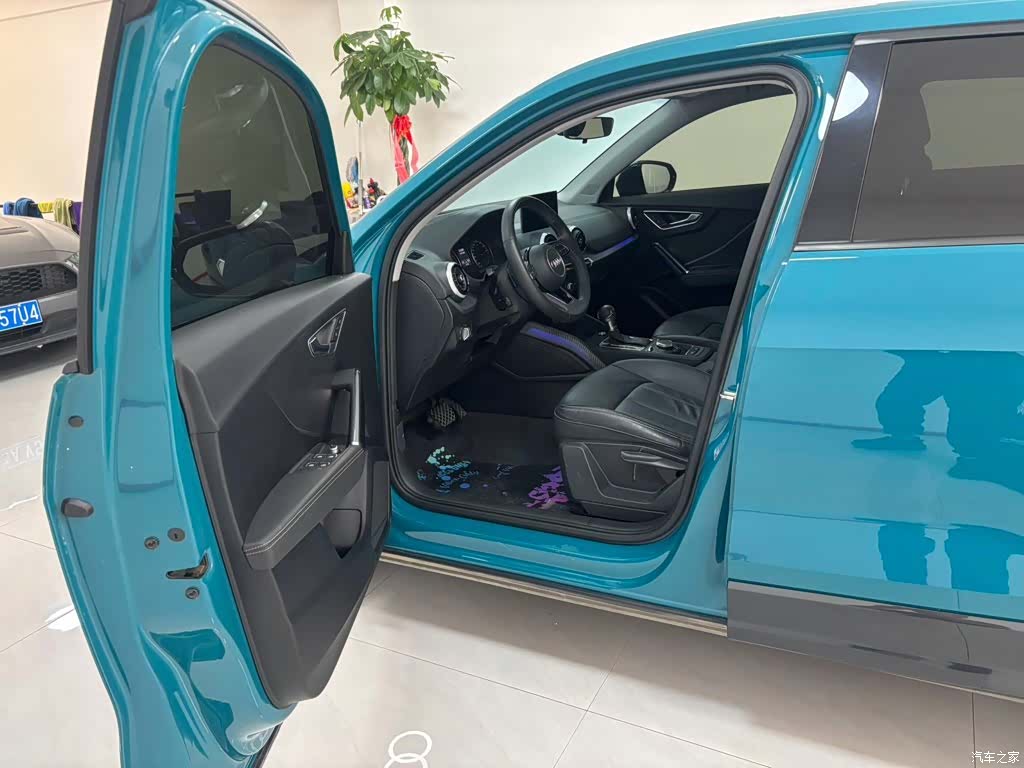 Audi Q2L, 2022 12