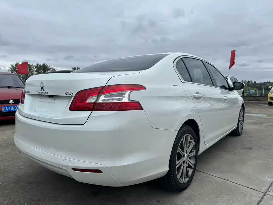 Peugeot 408