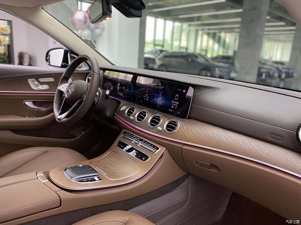 Mercedes-Benz E-Class, 2023 9