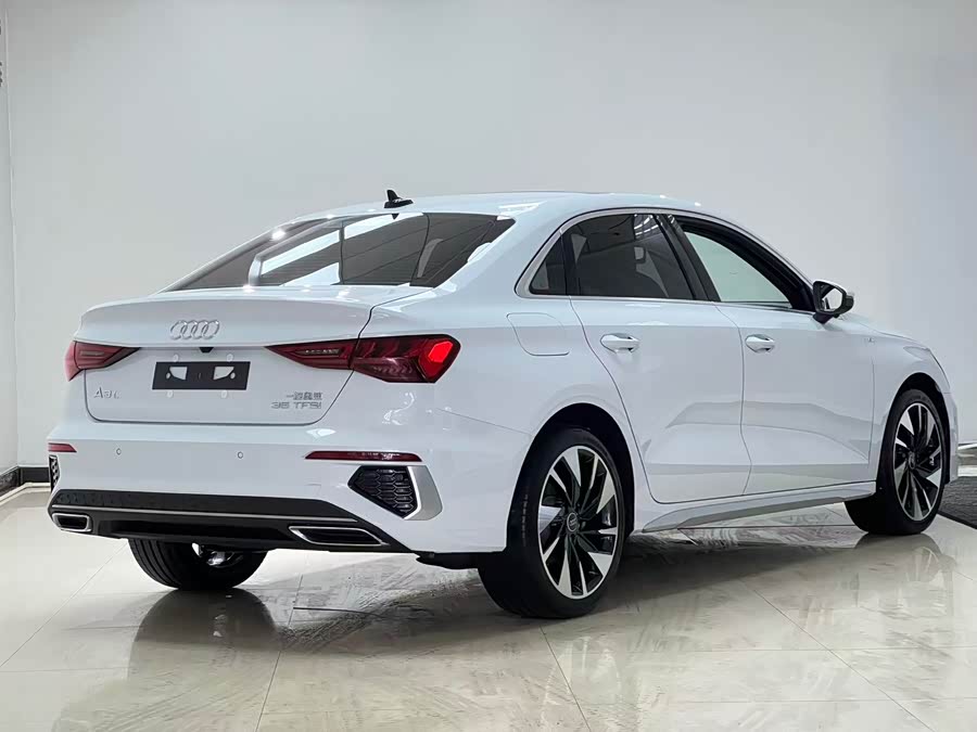 Audi A3 2022, фото 6