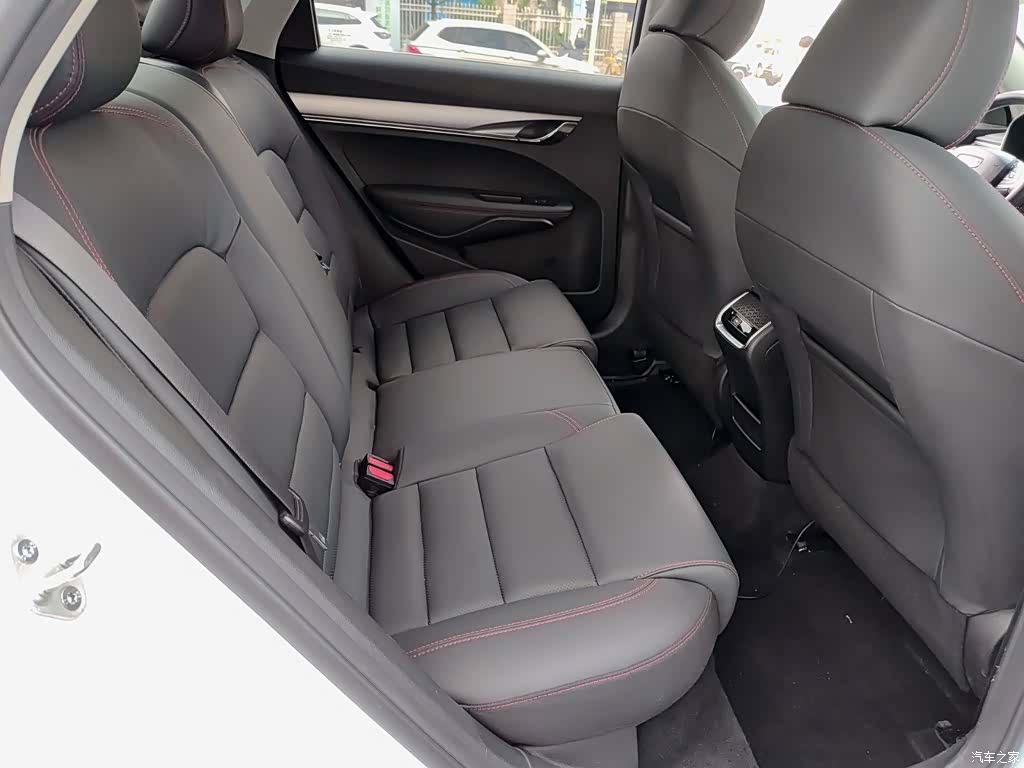 Geely Binray, 2020 11