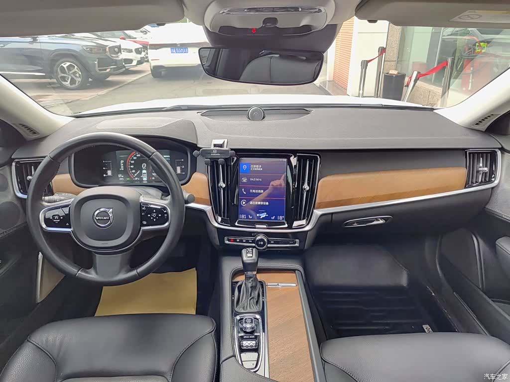 Volvo S90, 2019 10