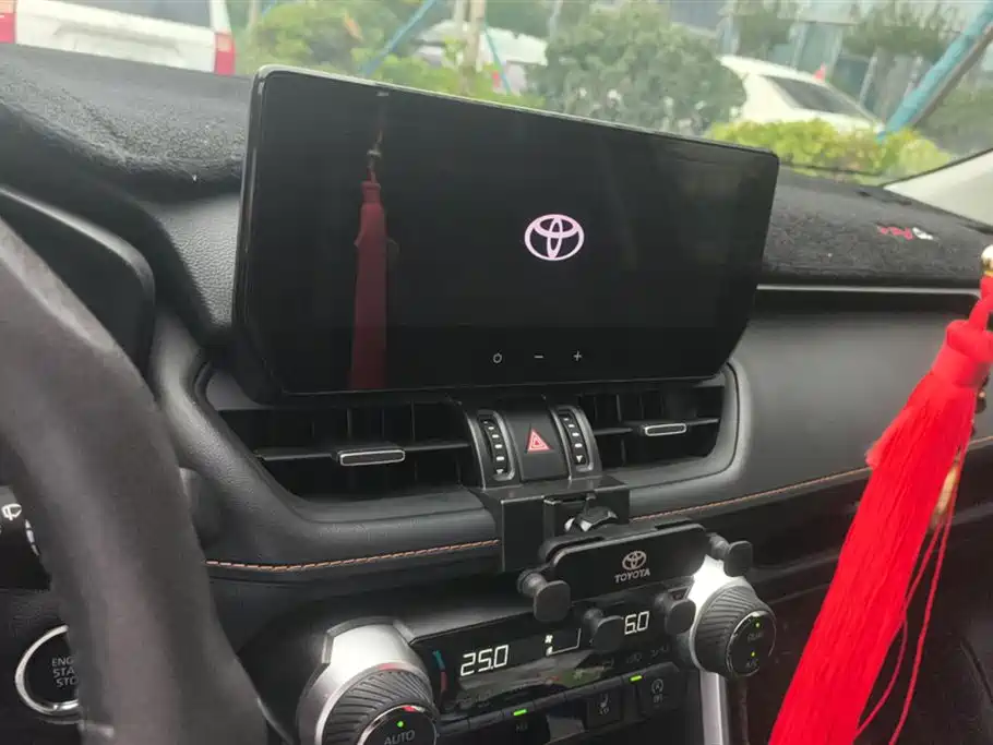 Toyota RAV4 Rongfang